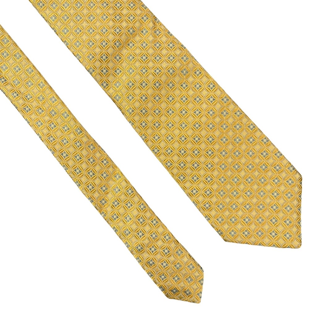 Brooks Brothers Makers Silk Tie Mens 59 x 3.5 Yellow Geometric Medallion USA NWT